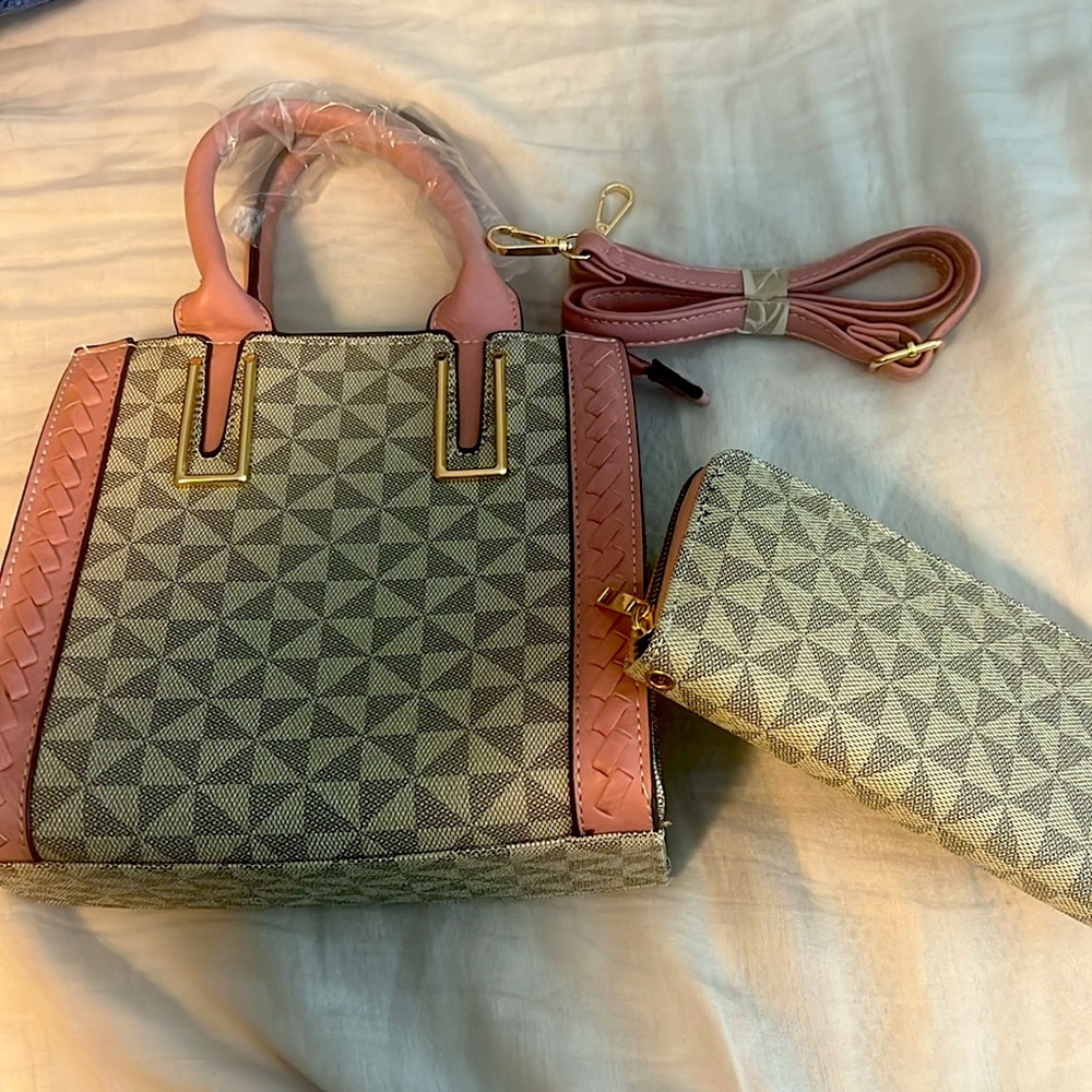 Brand New Matching Bag and Wallet Duo :)